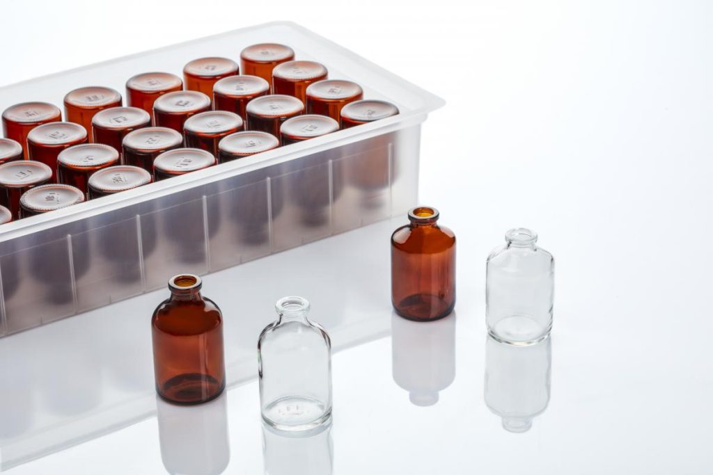 SGD Pharma - Sterinity, flacons en verre moulé prêts-à-l'emploi, stériles, dépyrogénés et de haute qualité, 50 ml, ambré, option Tray